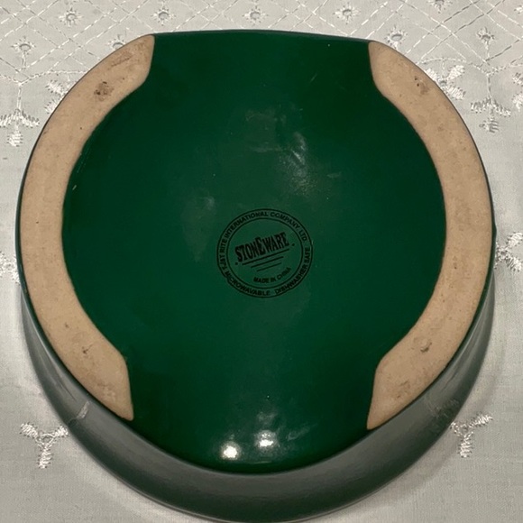 Stoneware Dog Bowl - Picture 3 of 4